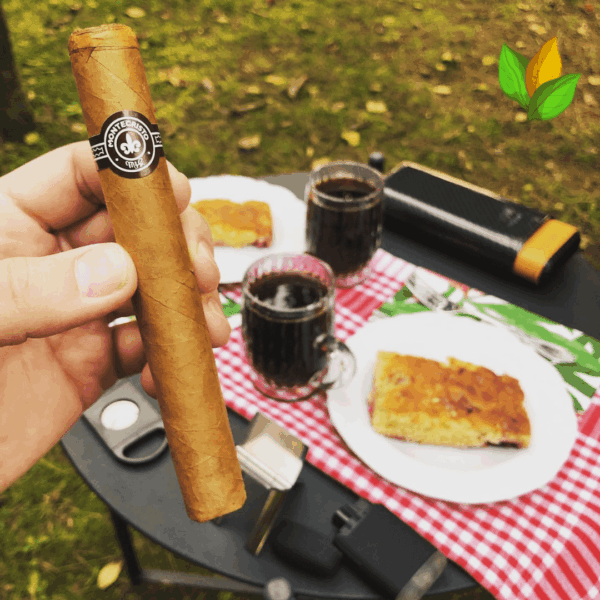 Montecristo Double Corona Limited Edition 2001 Cuban Cigar - Image 1