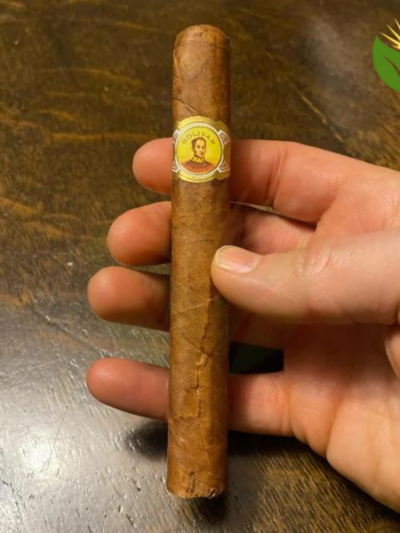 Bolivar Petit Coronas Cuban Cigar - Image 1