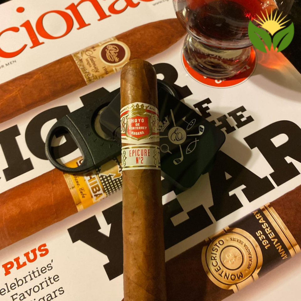 Comparing Hoyo de Monterrey Epicure No. 2 and Double Coronas - Which is Right for You?