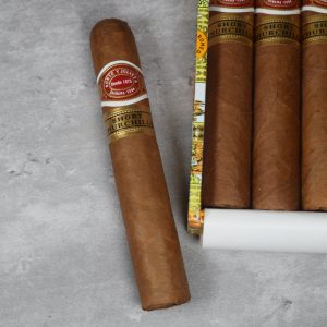 Romeo y Julieta Short Churchill - A Comprehensive Review