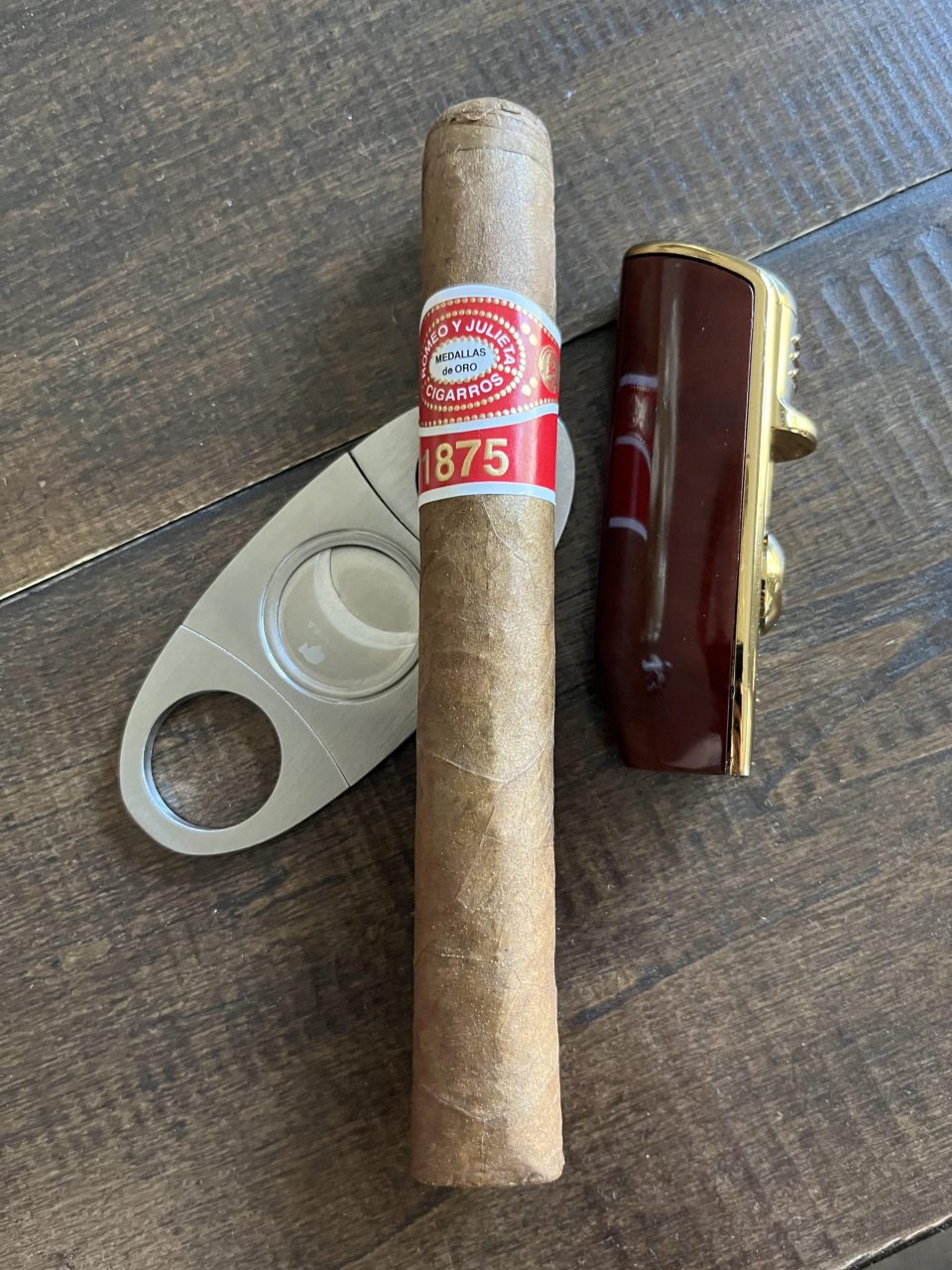 Romeo y Julieta Cigars - Pairing Suggestions and Serving Tips