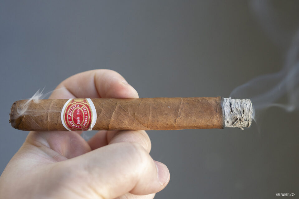 Romeo and Julieta - The Shakespearean Inspiration Behind the Brand