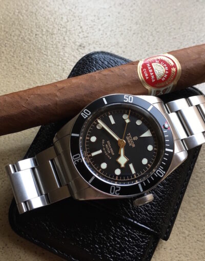 H Upmann Petit Corona Cuban Cigar - Image 1