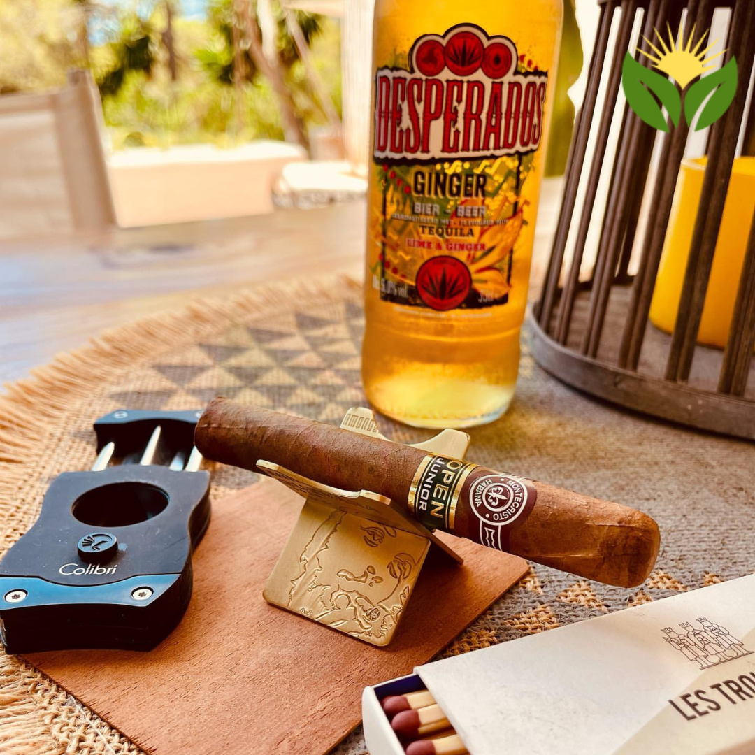 Montecristo Open Junior 4 Montecristo Open Junior Cigar Close-up - Premium Quality